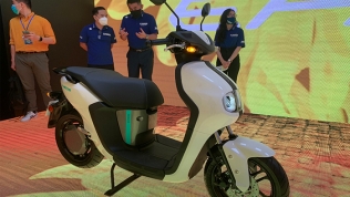 Cận cảnh xe máy điện Yamaha Neo’s, đối thủ mới của VinFast Vento