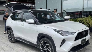 Xe mới mà ế ẩm: Toyota Yaris Cross giảm giá 100 triệu đồng