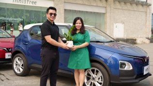 Xe điện VF 5 Plus chính thức đến tay khách hàng Việt