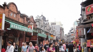 Công ty du lịch Việt gặp khó vì Đài Loan ngừng cấp visa Quan Hồng