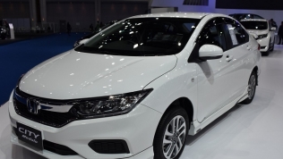 Giá xe ô tô Honda mới nhất tháng 3/2018: CR-V ‘thổi giá’, Honda City giảm nhẹ
