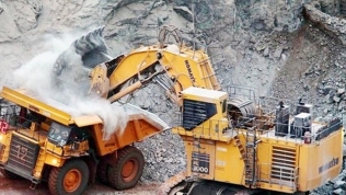 Một doanh nghiệp xin khai thác 100.000 tấn quặng sắt bán cho đối tác Trung Quốc