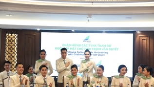 Ông chủ Bamboo Airways Trịnh Văn Quyết khoe dàn tiếp viên hàng không toàn 'trai xinh gái đẹp'
