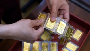 Giá vàng hôm nay quay đầu giảm sốc, vàng SJC 'bốc hơi' cả triệu đồng/lượng