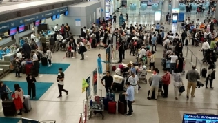 Giá vé máy bay quốc tế ổn định, người dân chuyển hướng đi du lịch nước ngoài
