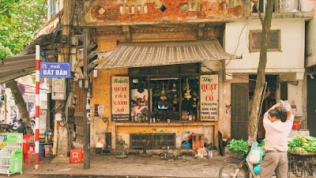 Xin tặng nhà để đòi cửa hàng đã cho thuê 40 năm ở phố cổ Hà Nội