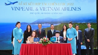 Vietnam Airlines 'bắt tay' Vinpearl phát triển du lịch