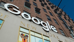 Hai nhà đồng sáng lập Google bán lượng cổ phiếu hơn 1 tỷ USD