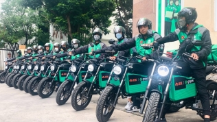 Gojek 'bắt tay' Dat Bike thí điểm chở khách bằng xe máy điện