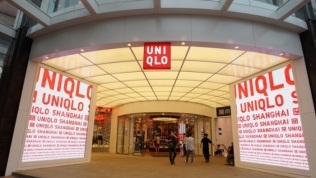 Công ty sở hữu Uniqlo lần đầu vượt mặt Zara