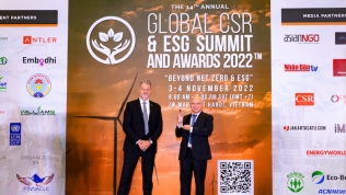 Vinamilk được trao tặng các giải thưởng lớn trong hội nghị CSR & ESG toàn cầu 2022