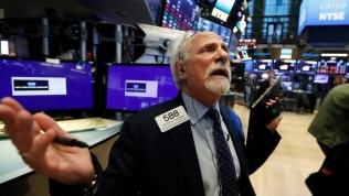 Lợi suất trái phiếu kho bạc Mỹ tiến lên mức cao mới, Dow Jones đóng cửa trong sắc đỏ