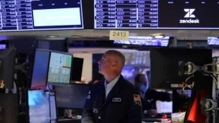 Dow Jones mất gần 200 điểm, nhà đầu tư thận trọng chờ tín hiệu giảm lãi của Fed