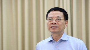 Bộ trưởng Nguyễn Mạnh Hùng: TP. HCM phải đặt mục tiêu ai cũng có smartphone