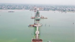 Cầu Cửa Hội nối Nghệ An - Hà Tĩnh dự kiến hợp long vào tháng 9/2020