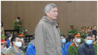 Vụ Việt Á: Phan Quốc Việt khai đưa 50.000 USD, cựu Thứ trưởng nói nhận 100 triệu