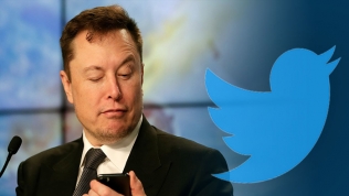 Tesla bị nhà đầu tư kiện vì ‘cú tweet’ hỏi ý kiến bán cổ phần của Elon Musk