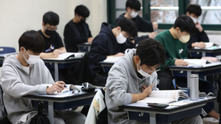 'Ám ảnh' vì học hành, người Hàn Quốc chi tiêu kỷ lục cho giáo dục tư nhân