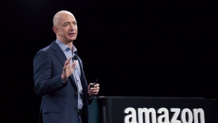 Jeff Bezos trở thành người giàu nhất mọi thời đại