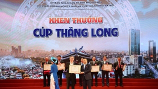Tập đoàn BRG nhận cúp Thăng Long 2022, đóng góp cho sự phát triển của Thủ đô