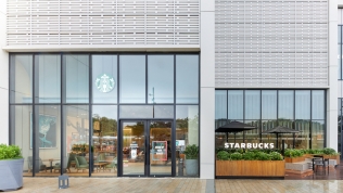 Starbucks Vietnam: Chặng đường 10 năm và cột mốc 100 cửa hàng