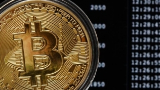 Giá bitcoin hôm nay 6/10: CEO quỹ quản lý tài sản lớn nhất thế giới nói không nên có Bitcoin ETF