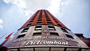 Bloomberg: Prudential và FWD đang tranh quyền làm đối tác bancassurance của Vietcombank