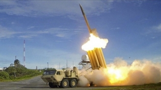 Triều Tiên phóng vệ tinh, Hàn Quốc tậu 20 chiến đấu cơ