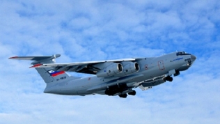 Nga đưa nhiều vận tải cơ đến Crimea sau vụ bắt tàu chiến Ukraine