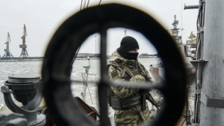 Ukraine muốn đưa chiến hạm trở lại Biển Azov, Nga chỉ trích gay gắt