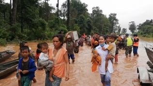 Vỡ đập thủy điện Lào: Đã tìm thấy 19 thi thể, tiếp tục giải cứu hơn 3.000 nạn nhân