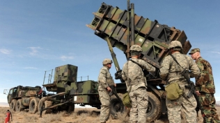 Ukraine chi mạnh tay mua loạt tên lửa phòng không Mỹ để đối phó Nga?