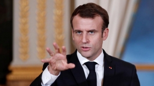 Tổng thống trẻ nhất nước Pháp từ chối nhận trợ cấp lương hưu