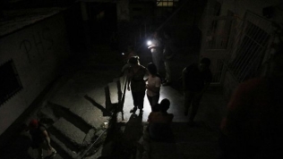 Thủ đô Venezuela lại chìm trong bóng tối vì mất điện không rõ nguyên nhân