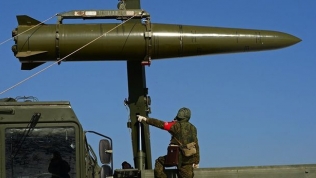 Tình báo Ukraine nghi Nga dự định đưa vũ khí hạt nhân tới Crimea