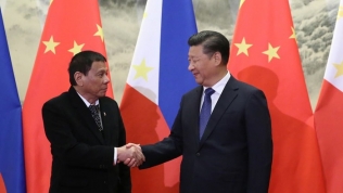 Ông Duterte nói muốn duy trì quan hệ với Trung Quốc vì cần vũ khí chống khủng bố