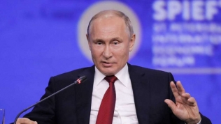 Ông Putin nói Huawei bị ‘đẩy khỏi thị trường toàn cầu một cách thô bạo’