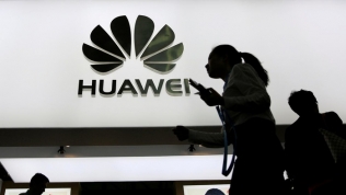 Hoạt động khó khăn sau lệnh cấm, Huawei tính sa thải hàng trăm nhân viên tại Mỹ