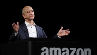 Tỷ phú Jeff Bezos một lần nữa đánh mất ‘ngôi vương’ cho ông trùm hàng xa xỉ Pháp