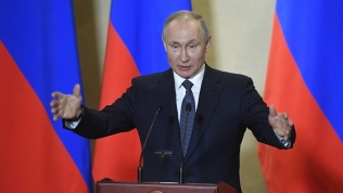 Hạ viện Nga thông qua quyền miễn truy tố cựu tổng thống, xem xét dự luật cho ông Putin tái tranh cử