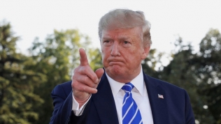 Ông Trump nói ‘thất vọng về Trung Quốc’, dọa cắt đứt quan hệ