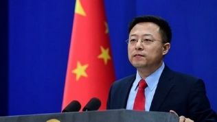 Trung Quốc giận dữ sau khi Thủ tướng Anh hứa cấp thị thực cho hàng triệu người Hong Kong