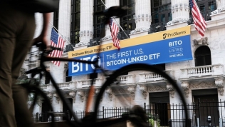 Bitcoin tiến gần đỉnh mới trong ngày quỹ ETF đầu tiên chính thức lên sàn