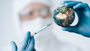 Thế giới tuần qua: Các nước giàu 'đua nhau' chia sẻ vaccine Covid-19, Trung Quốc thông qua luật chống trừng phạt