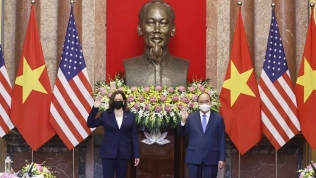 Bà Kamala Harris bày tỏ ‘vinh dự là phó tổng thống Mỹ đầu tiên đến thăm Việt Nam’