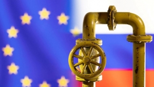 Thừa nhận quá phụ thuộc vào dầu Nga, 2 nước phản đối lệnh cấm vận của EU