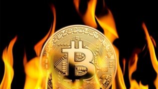 Giá Bitcoin đảo chiều giảm sâu, thị trường tiền điện tử ‘đỏ lửa’