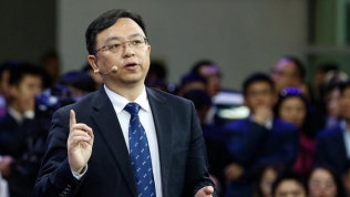 Chủ tịch hãng xe điện lớn nhất Trung Quốc từng uống ‘dung dịch pin’ để kêu gọi đầu tư