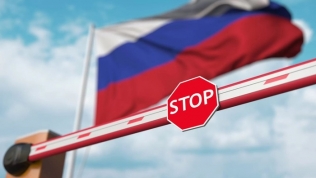 Nga vẫn sống khỏe giữa bão trừng phạt, EU ‘siết vòng kim cô’