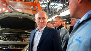 Ông Putin nỗ lực vực dậy ngành công nghiệp ô tô đang 'suy yếu trầm trọng'